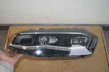Laden Sie das Bild in den Galerie-Viewer, Frontscheinwerfer VW Polo 2G1941035B Links Scheinwerfer Headlight SCH8517514792od