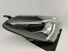 Laden Sie das Bild in den Galerie-Viewer, Frontscheinwerfer Toyota Yaris OD-197 OD-199 LED Rechts Scheinwerfer Headlight