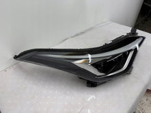 Laden Sie das Bild in den Galerie-Viewer, Frontscheinwerfer Toyota C-Hr 81110F42800 Rechts Scheinwerfer Headlight SCH1087785470wx