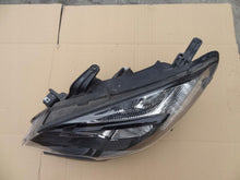 Laden Sie das Bild in den Galerie-Viewer, Frontscheinwerfer Opel Mokka 95440411 Links Scheinwerfer Headlight