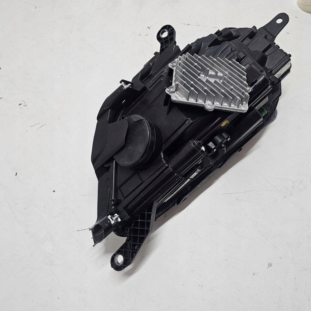 Frontscheinwerfer Maserati I 06701588620 Links Scheinwerfer Headlight SCH6439411071dq
