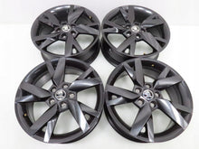 Laden Sie das Bild in den Galerie-Viewer, 4x Alufelge 17 Zoll 6.5" 5x112 46ET Glanz Silber 5E3601025 Skoda Octavia Iv FEL5171151835br
