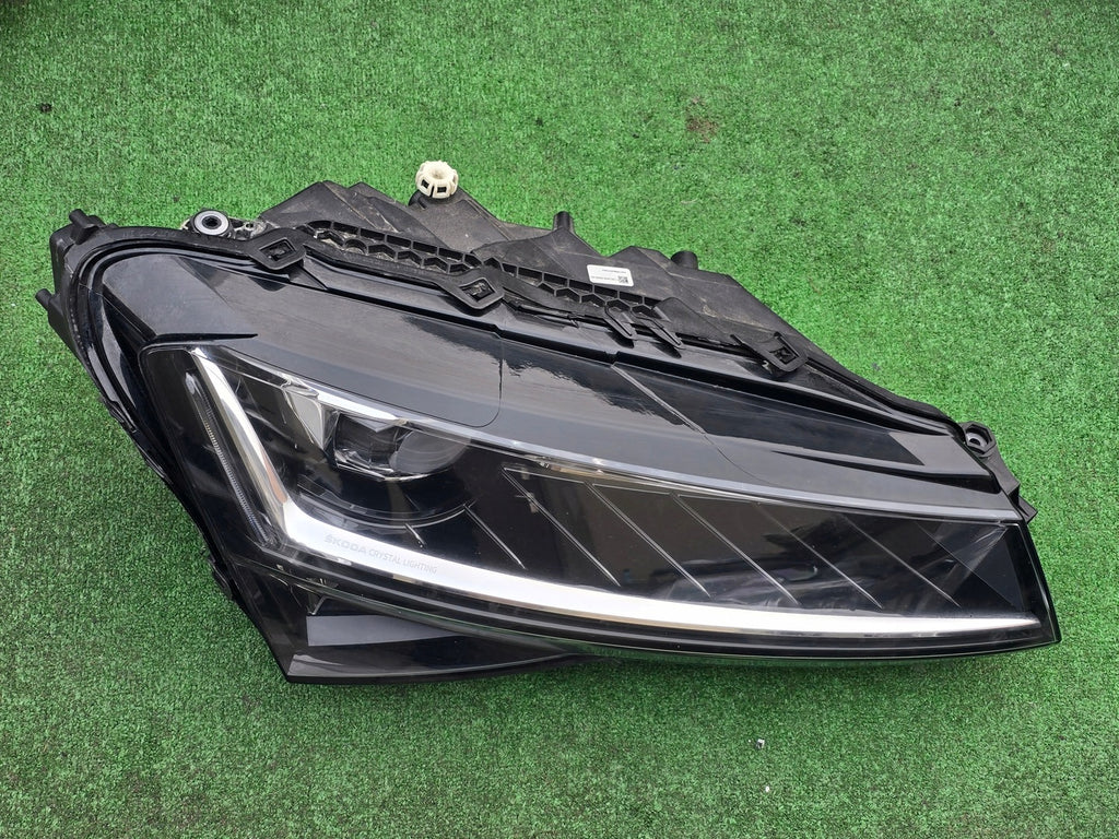 Frontscheinwerfer Skoda Superb III 3V1941016D Rechts Scheinwerfer Headlight SCH9839103726rp