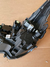 Laden Sie das Bild in den Galerie-Viewer, Frontscheinwerfer Toyota Corolla 81110-82S60 Full LED Rechts Headlight