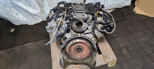 Load image into Gallery viewer, Motor Mercedes-Benz VW I 272964 3.5 90PS 66kW Benzin Engine Unkomplett
