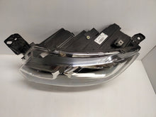 Laden Sie das Bild in den Galerie-Viewer, Frontscheinwerfer Toyota Proace City 73523227 Ein Stück (Rechts oder Links)