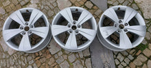 Load image into Gallery viewer, 1x Alufelge 17 Zoll 6.5&quot; 5x112 41ET Glanz Silber 3V0601025A Audi Superb Iii