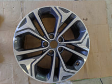 Load image into Gallery viewer, 1x Alufelge 19 Zoll 8.0&quot; 5x114.3 51ET 52910-S1330 Hyundai Santa I Fe Rim Wheel