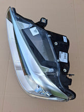 Laden Sie das Bild in den Galerie-Viewer, Frontscheinwerfer BMW F26 X3 F25 7400018 740017 Ein Stück (Rechts oder Links) SCH2461964844tv