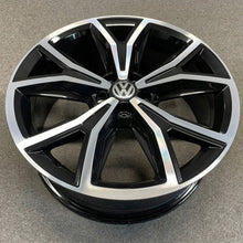 Load image into Gallery viewer, 4x Alufelge 18 Zoll 7.0&quot; 5x100 2GM601025F VW T-Cross Rim Wheel