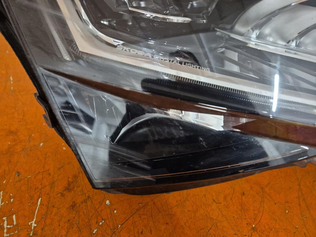 Frontscheinwerfer Skoda Superb III 3V1941016D Rechts Scheinwerfer Headlight SCH3518312696nr