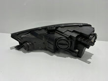 Laden Sie das Bild in den Galerie-Viewer, Frontscheinwerfer Audi A4 8W0941006 Xenon Rechts Scheinwerfer Headlight SCH7276946745yn