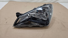 Laden Sie das Bild in den Galerie-Viewer, Frontscheinwerfer Seat 1SL941015F Links Scheinwerfer Headlight