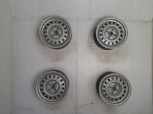 Laden Sie das Bild in den Galerie-Viewer, 1x Alufelge 14 Zoll 5.5" 4x100 35ET Silber 1125686 BMW Rim Wheel FEL1931565798vs