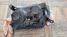 Laden Sie das Bild in den Galerie-Viewer, Frontscheinwerfer Dacia Duster 260100067R Halogen Rechts Scheinwerfer Headlight