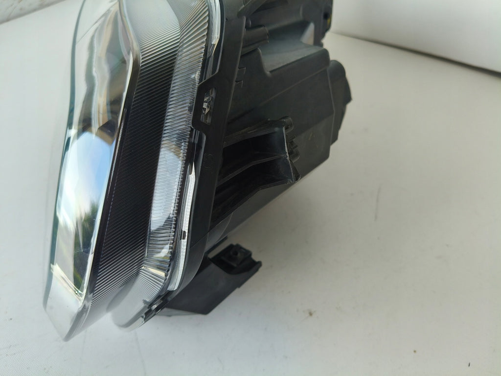 Frontscheinwerfer Dacia Duster 260109550R Full LED Rechts Scheinwerfer Headlight