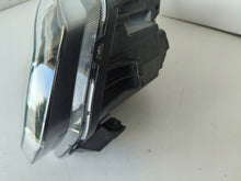 Load image into Gallery viewer, Frontscheinwerfer Dacia Duster 260109550R Full LED Rechts Scheinwerfer Headlight