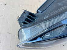 Laden Sie das Bild in den Galerie-Viewer, Frontscheinwerfer Ford Focus JX7B13E015CE 000201175L19287 Links Headlight SCH4646199668lx