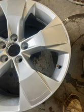 Load image into Gallery viewer, 1x Alufelge 18 Zoll 7.5" 5x108 50 5ET Glanz Silber 31471553 Volvo Xc60 I FEL6490652909ha