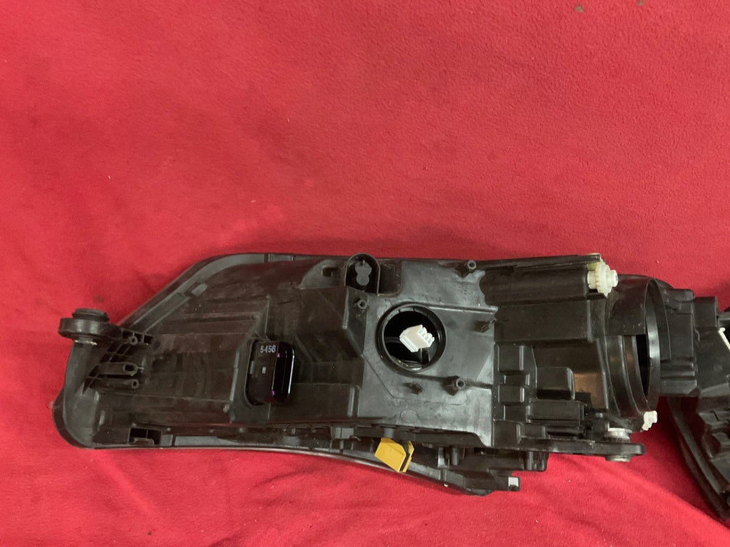 Frontscheinwerfer Skoda Superb III 3V1941016A 3V1941015A Xenon Rechts oder Links