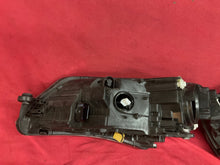 Laden Sie das Bild in den Galerie-Viewer, Frontscheinwerfer Skoda Superb III 3V1941016A 3V1941015A Xenon Rechts oder Links