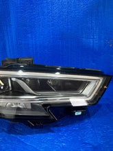 Laden Sie das Bild in den Galerie-Viewer, Frontscheinwerfer Audi A3 8V0941034 Rechts Scheinwerfer Headlight