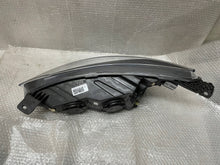 Laden Sie das Bild in den Galerie-Viewer, Frontscheinwerfer Ford Focus MX7B-13E014-CD LED Rechts Scheinwerfer Headlight