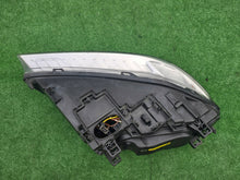 Laden Sie das Bild in den Galerie-Viewer, Frontscheinwerfer Volvo V70 S80 31383540 Links Scheinwerfer Headlight SCH5082499766kw