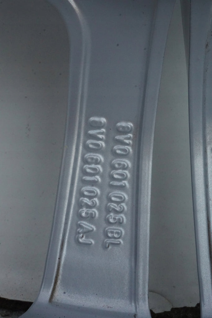 1x Alufelge 18 Zoll 7.5" 5x112 51ET Glanz Silber 8V0601025 Audi Rim Wheel FEL4731776099vm