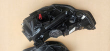 Laden Sie das Bild in den Galerie-Viewer, Frontscheinwerfer Audi A3 8V0941005 8V0941006 Xenon Ein Satz Headlight SCH7775003102xz