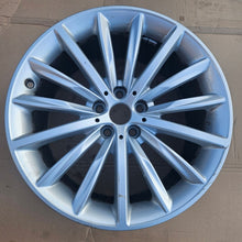 Load image into Gallery viewer, 1x Alufelge 19 Zoll 9.0" 5x112 44ET Glanz Silber 6874439 BMW 5 G31 G30 Rim Wheel FEL4480545610es
