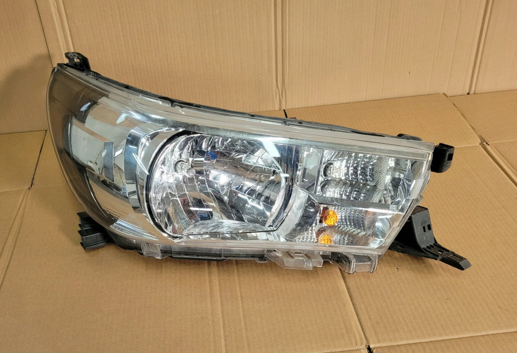 Frontscheinwerfer Toyota Hilux VIII Rechts Scheinwerfer Headlight SCH1230319864cf