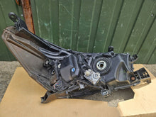Laden Sie das Bild in den Galerie-Viewer, Frontscheinwerfer Toyota Hilux FFG1577 Links Scheinwerfer Headlight SCH8958216306kq