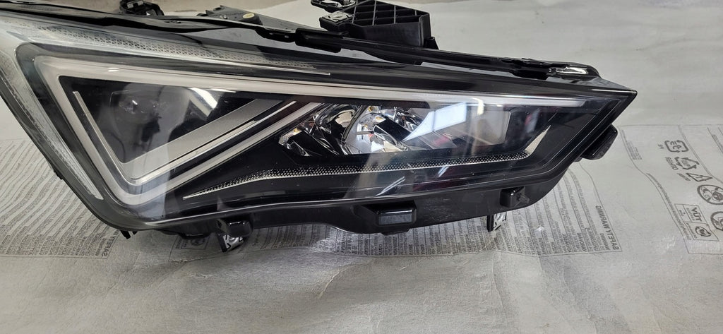 Frontscheinwerfer Seat Leon 5FB941008F 90188326 Full LED Rechts Headlight