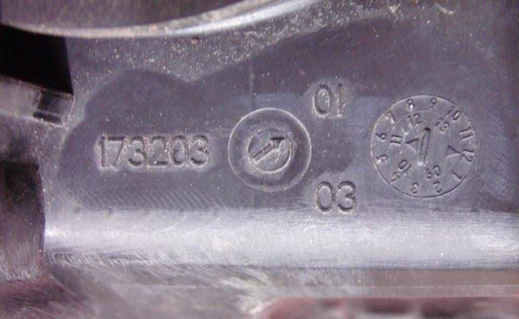 Frontscheinwerfer Skoda Fabia II Roomster Ein Stück (Rechts oder Links)