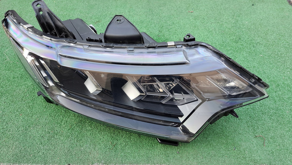 Frontscheinwerfer Mitsubishi Outlander III 8301D332 LED Rechts Headlight