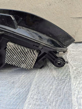 Laden Sie das Bild in den Galerie-Viewer, Frontscheinwerfer Audi A4 B9 8W0941034D Rechts Scheinwerfer Headlight SCH5883150588zy