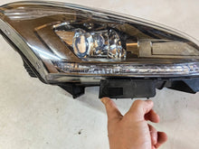 Laden Sie das Bild in den Galerie-Viewer, Frontscheinwerfer Citroën C4 Picasso I CCI1984 Xenon Rechts Headlight
