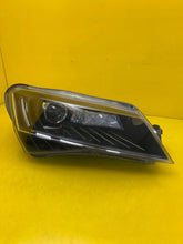 Laden Sie das Bild in den Galerie-Viewer, Frontscheinwerfer Skoda Superb III 3V1941016B Xenon Rechts Headlight SCH9030971402pa