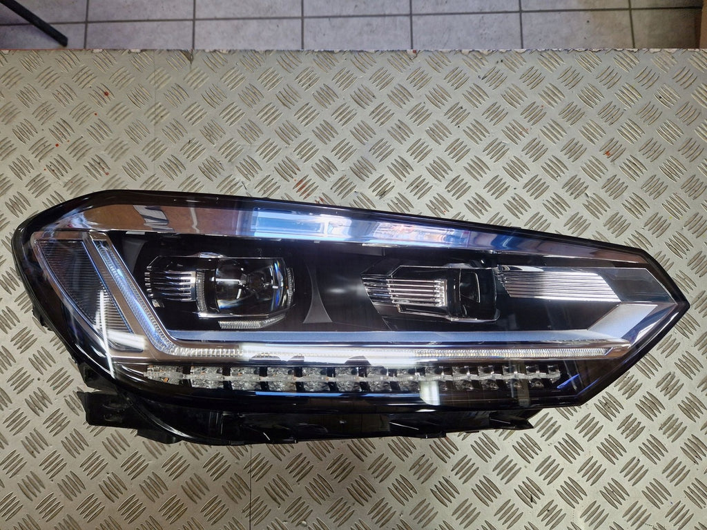 Frontscheinwerfer VW Touran 5TB941082A LED Rechts Scheinwerfer Headlight