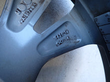 Laden Sie das Bild in den Galerie-Viewer, 1x Alufelge 18 Zoll 7.5&quot; 5x108 50ET LV4C-N2B Ford Kuga III Dfk Rim Wheel