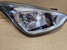 Laden Sie das Bild in den Galerie-Viewer, Frontscheinwerfer Hyundai I10 92102-B9000 Rechts Scheinwerfer Headlight SCH3551565741om