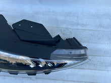 Laden Sie das Bild in den Galerie-Viewer, Frontscheinwerfer Hyundai Elantra 92102-F2 LED Rechts Scheinwerfer Headlight