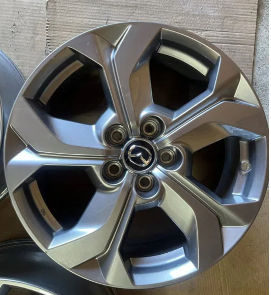 1x Alufelge 18 Zoll 7.0" 5x114.3 45ET Glanz Graphit 9965777080 Mazda Mx30 Cx30 FEL3208888849sc