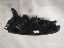 Laden Sie das Bild in den Galerie-Viewer, Frontscheinwerfer Skoda Enyaq 5LB941015A LED Links Scheinwerfer Headlight