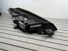Laden Sie das Bild in den Galerie-Viewer, Frontscheinwerfer Skoda Superb III 3V1941015D Links Scheinwerfer Headlight SCH5399177368aj