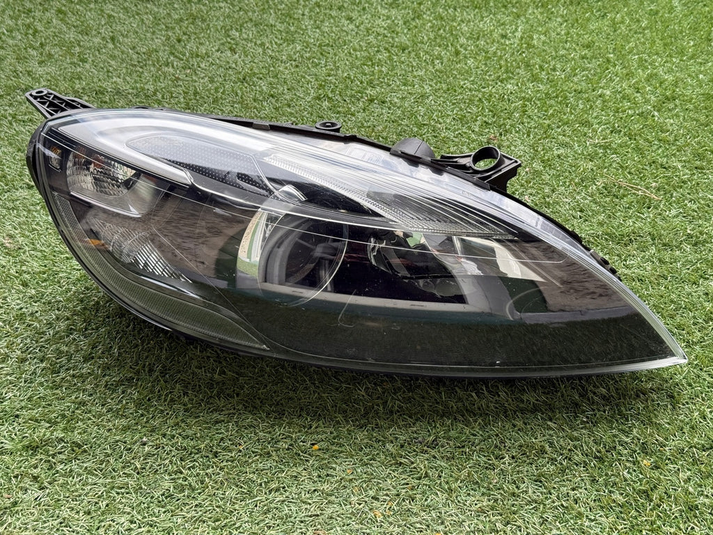Frontscheinwerfer Volvo V40 31283333 Xenon Rechts Scheinwerfer Headlight SCH8353451852ku