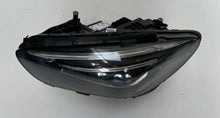 Laden Sie das Bild in den Galerie-Viewer, Frontscheinwerfer Mercedes-Benz W247 A2479061903 LED Links Headlight