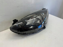 Laden Sie das Bild in den Galerie-Viewer, Frontscheinwerfer Mazda II 51040AS345 Links Scheinwerfer Headlight