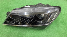 Laden Sie das Bild in den Galerie-Viewer, Frontscheinwerfer Skoda Superb III 3V1941015B Xenon Links Scheinwerfer Headlight